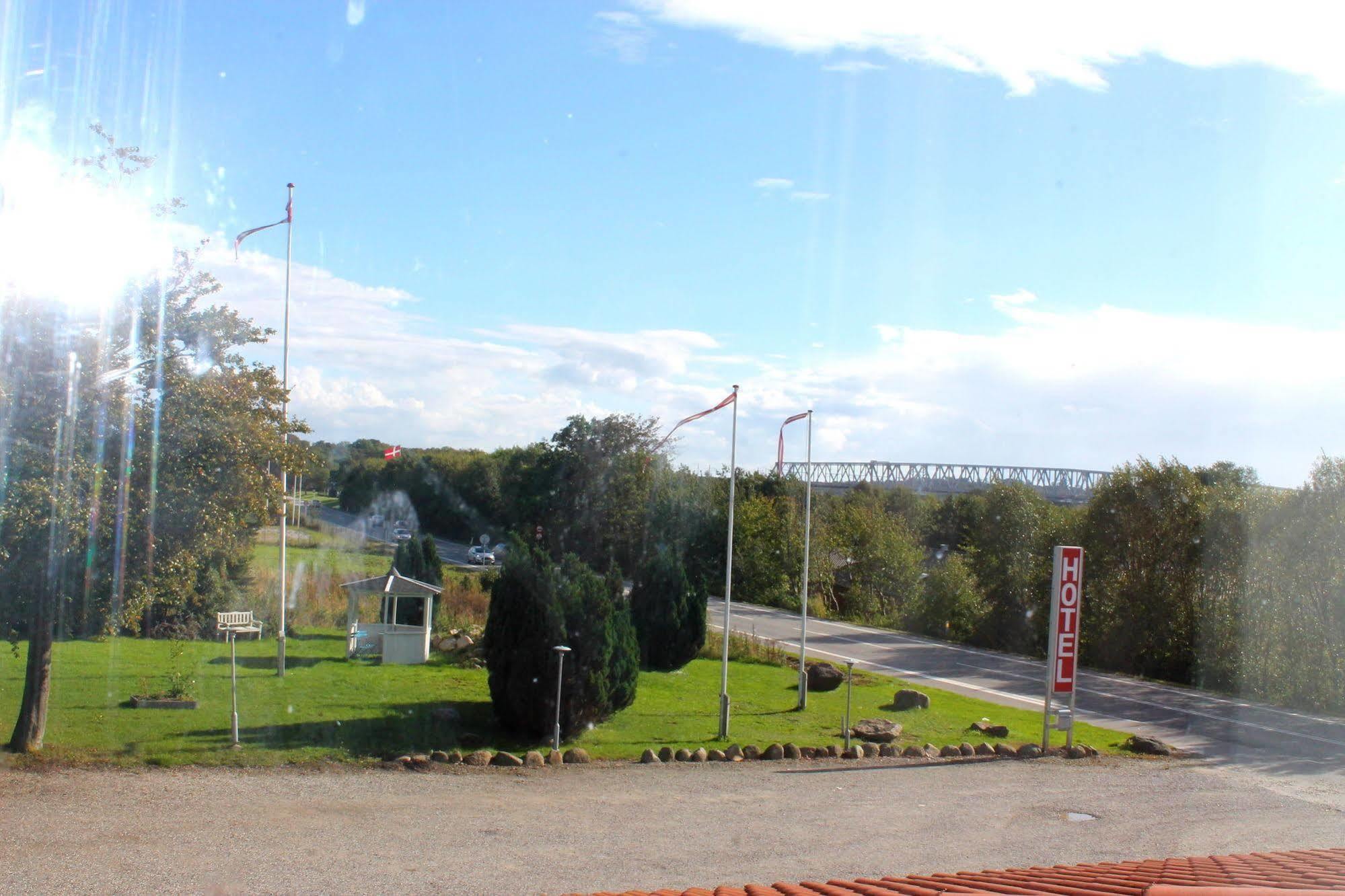 Hotel Medio Apartments Fredericia Esterno foto